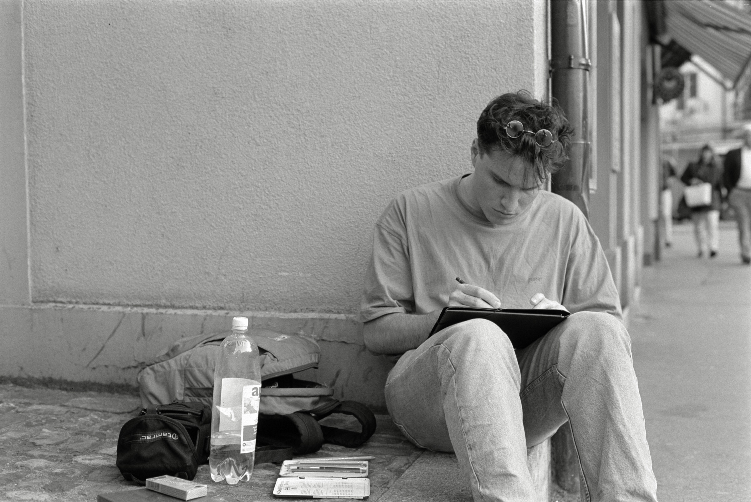 AHP F1993 04 002 sc240903 img25 NLP